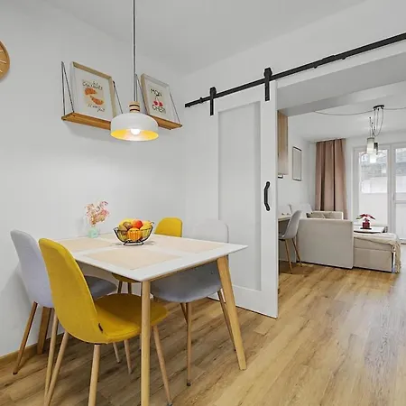 Comfortable In * マルティン